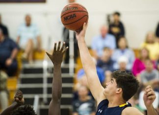 The Eagles swoop away the Cougars