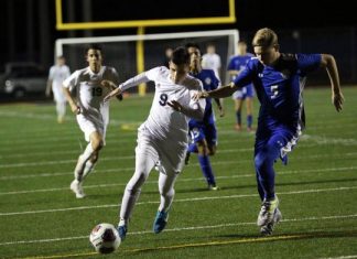 Boys soccer competes at Tampa