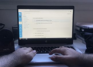 Governor DeSantis says students can remain online