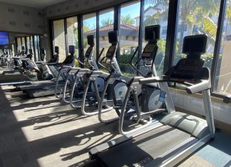 How can students balance schoolwork and sports